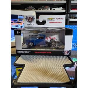 M2 Machines 1/64 Square Body Truck 1976 GMC Sierra Grande 15 Custom bedless